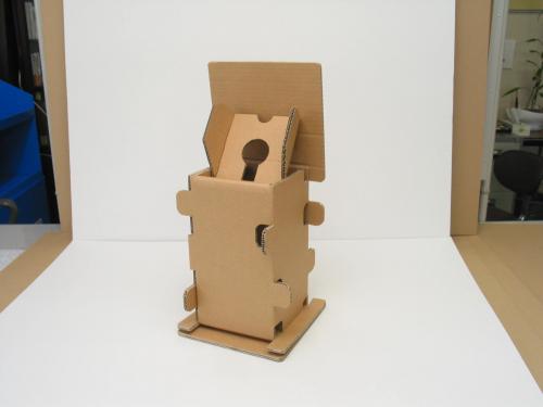 組み立てが容易で、ビンをしっかり保護する仕切り